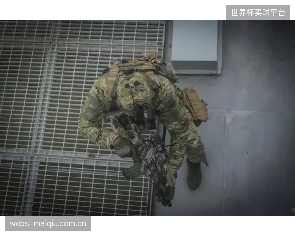 跨时区作战和极端天气,对克罗地亚队的后勤保障与医疗团队提出更高要求。 跨时区作战和极端天气,对克罗地亚队的后勤保障与医疗团队提出更高要求。